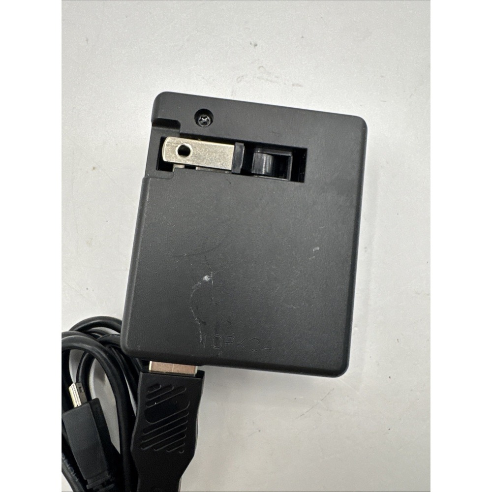Nikon EH-68P Charger for CoolPix P100 S3000 S4000 S6000 S640 S70 S80 S8000 S8100 - Picture 3 of 6